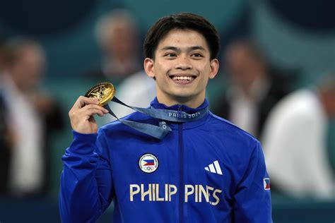 carlos yulo weight|Carlos Yulo seizes ‘huge’ Olympic gold for ‘really small country’.